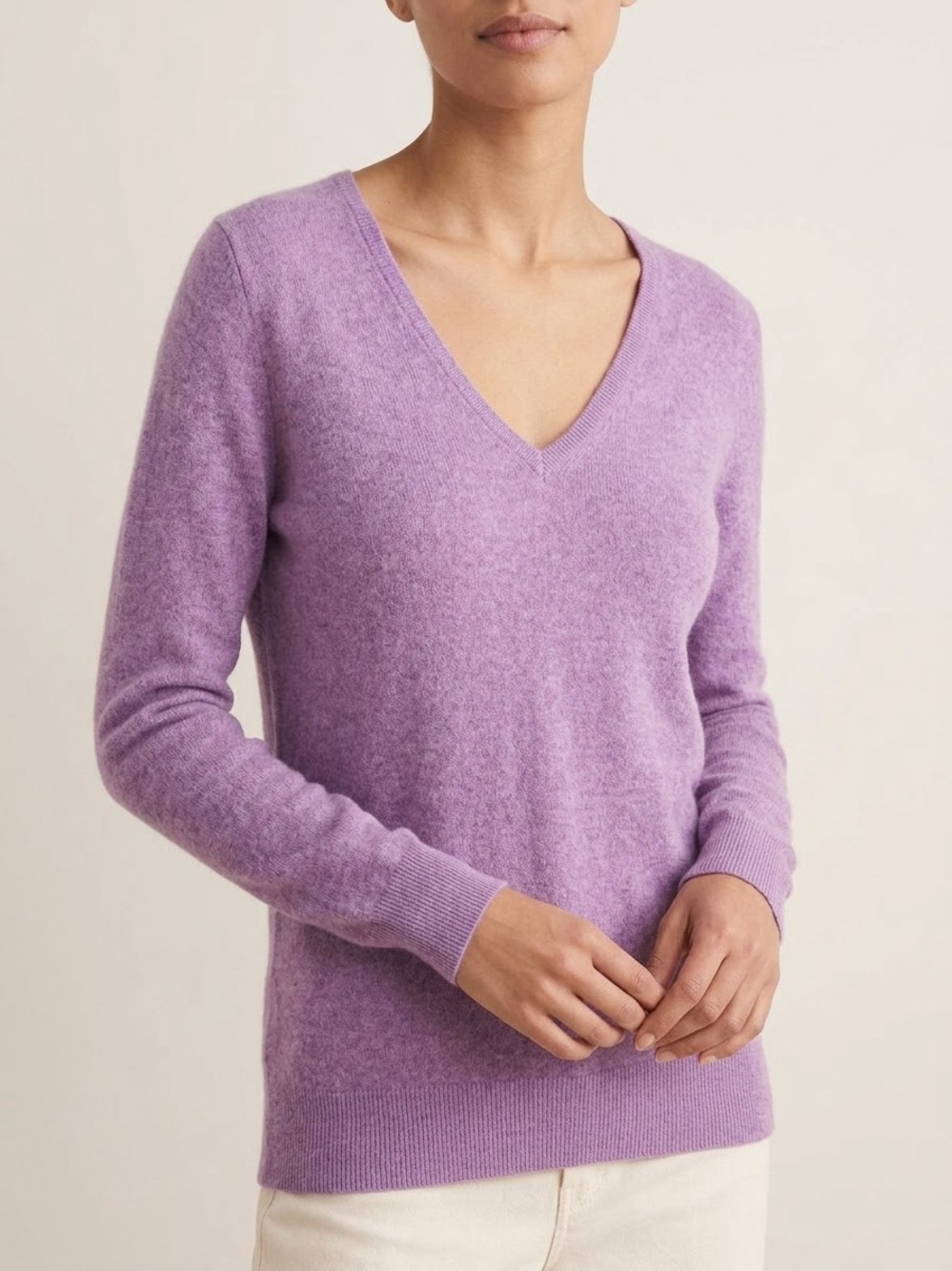 Chanyarn Soft Purple V-Neck 100% Merino Wool Sweater Medium